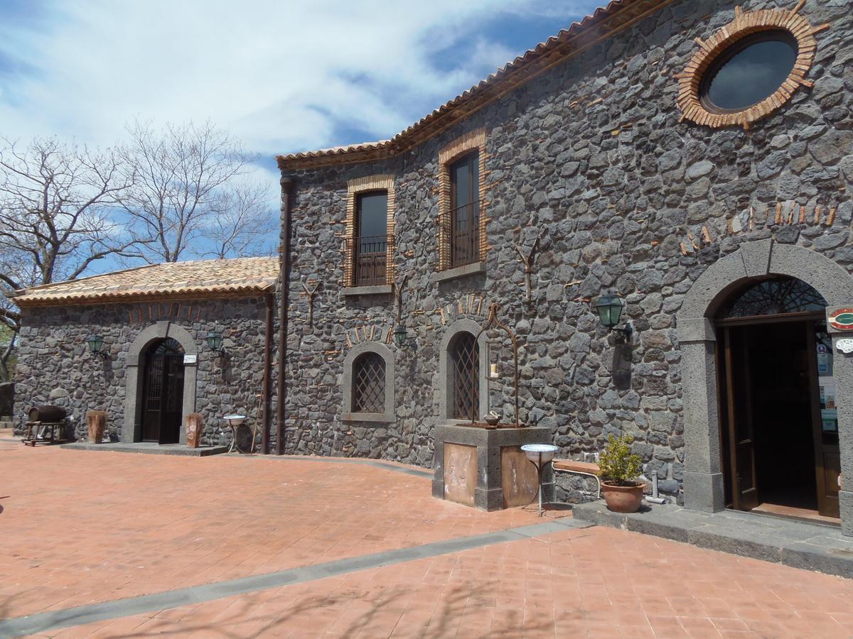 Le Cisterne Dell'Etna Hotel Calcerana-Marina Exterior foto