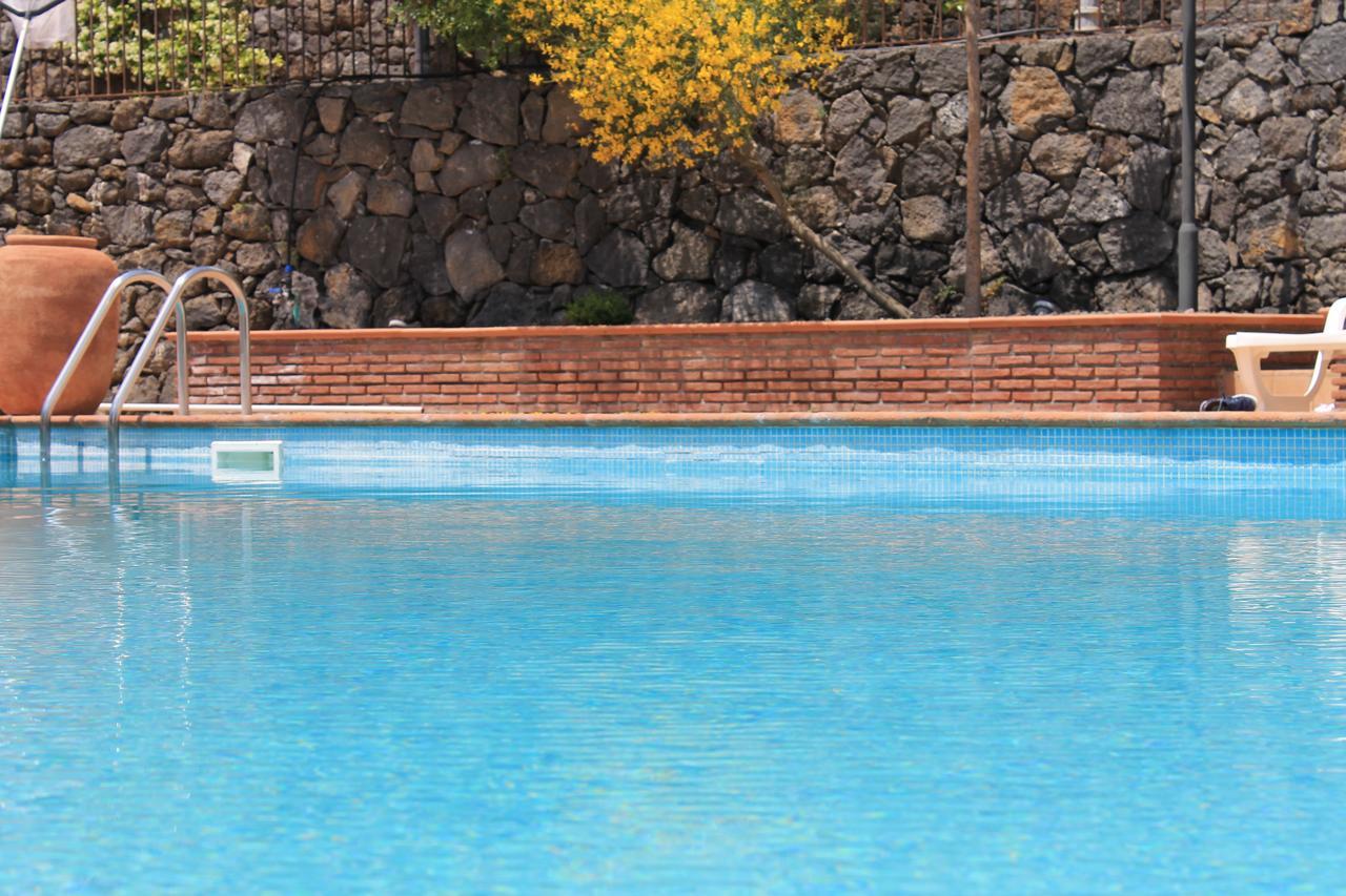 Le Cisterne Dell'Etna Hotel Calcerana-Marina Exterior foto